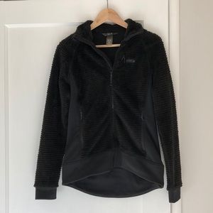 Mountain hardware fuzzy zip up